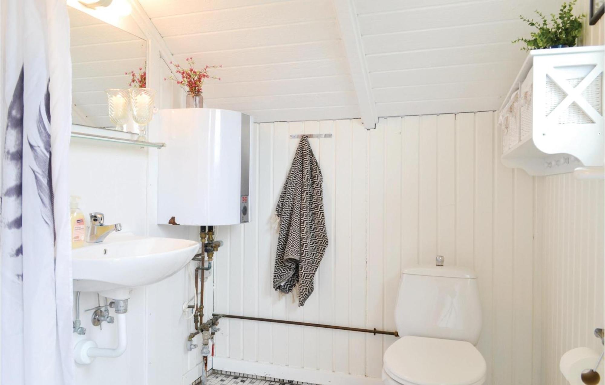 2 Bedroom Beautiful Home In Hvide Sande Bjerregård Εξωτερικό φωτογραφία